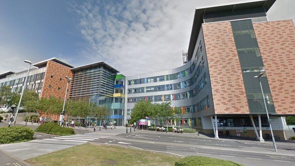 _114696639_mediaitem114696638