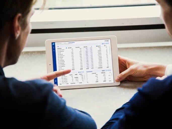 bgm-in-tablet-1200x800-1-768x512